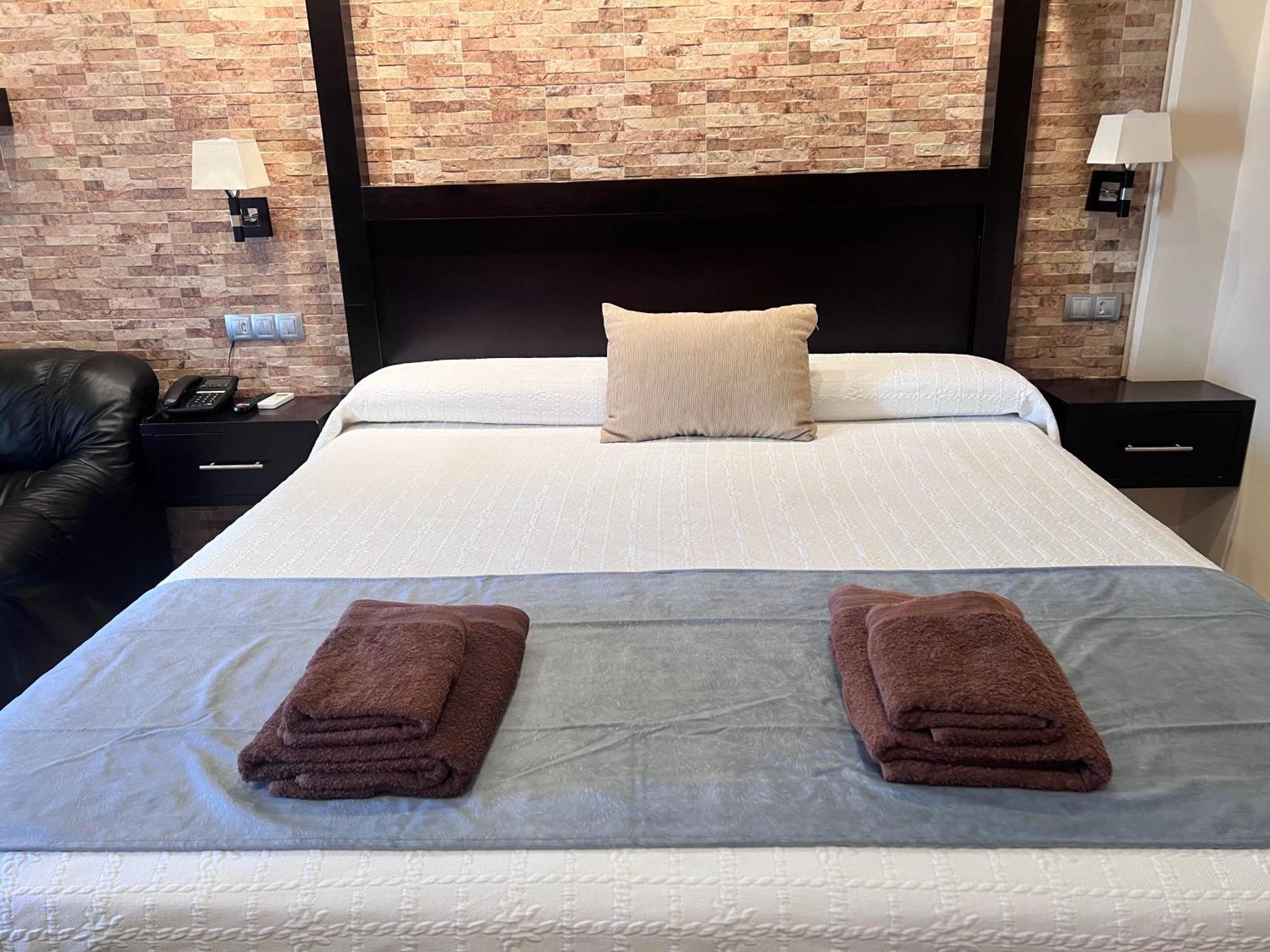 Hotel Don Juan Puente de Génave Dış mekan fotoğraf